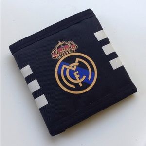 adidas tri fold wallet